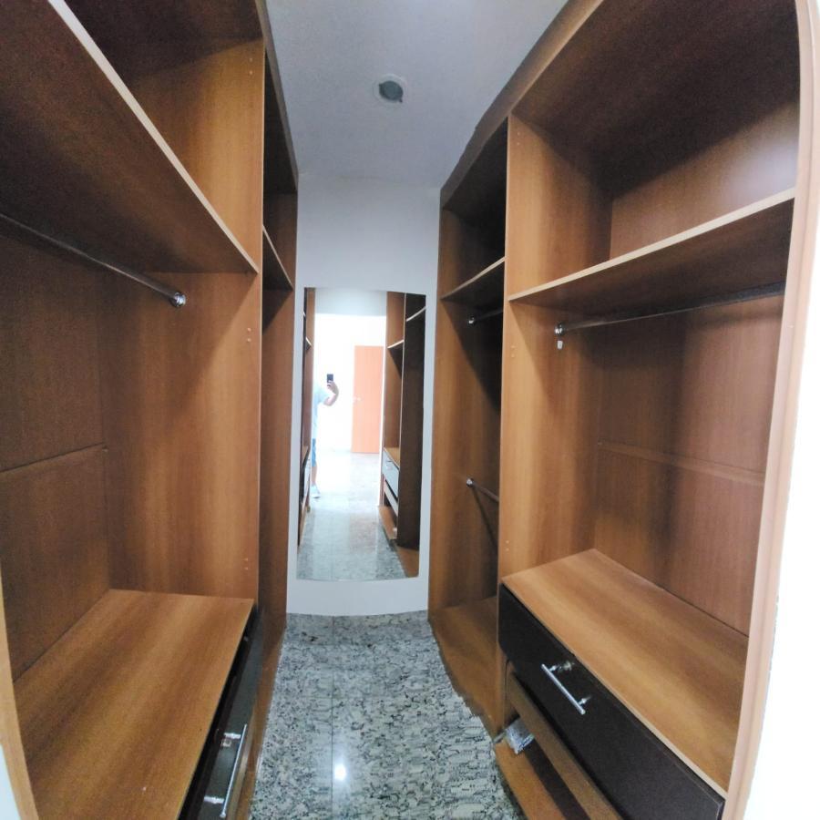 Apartamento à venda com 4 quartos, 180m² - Foto 5