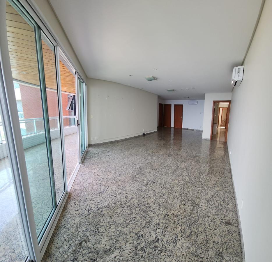 Apartamento à venda com 4 quartos, 180m² - Foto 11