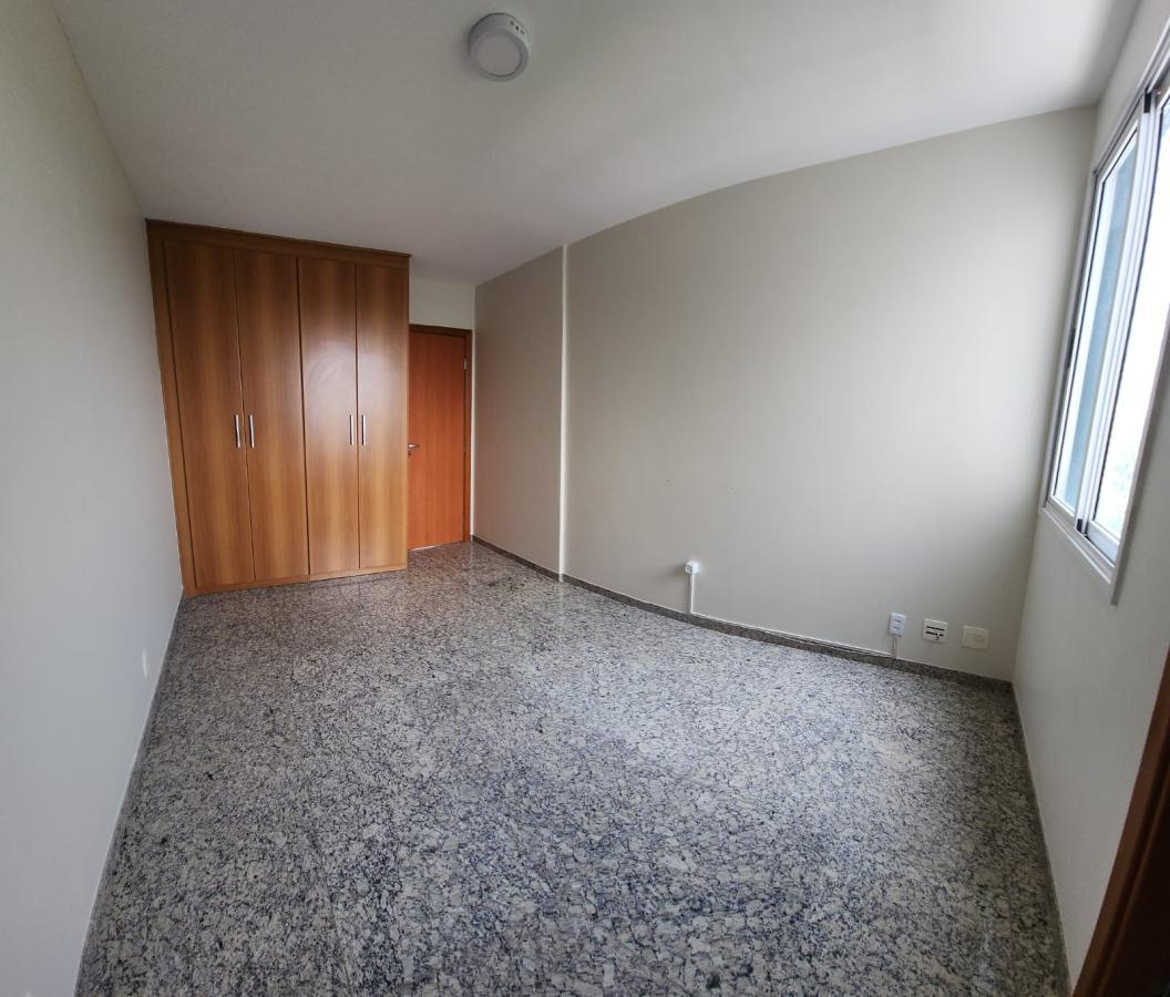 Apartamento à venda com 4 quartos, 180m² - Foto 18
