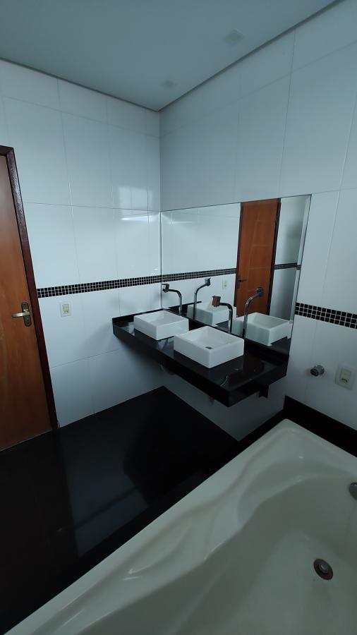 Casa de Condomínio à venda com 4 quartos, 295m² - Foto 26