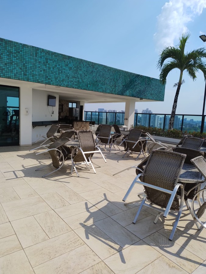 Apartamento à venda com 3 quartos, 195m² - Foto 1