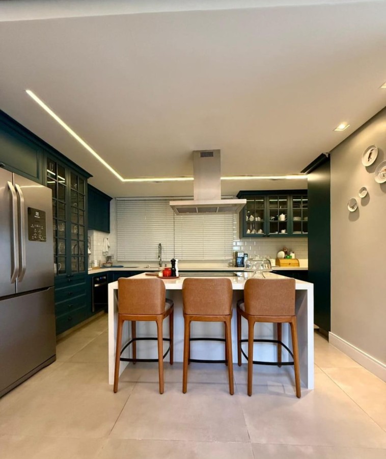 Casa de Condomínio à venda com 3 quartos, 190m² - Foto 2