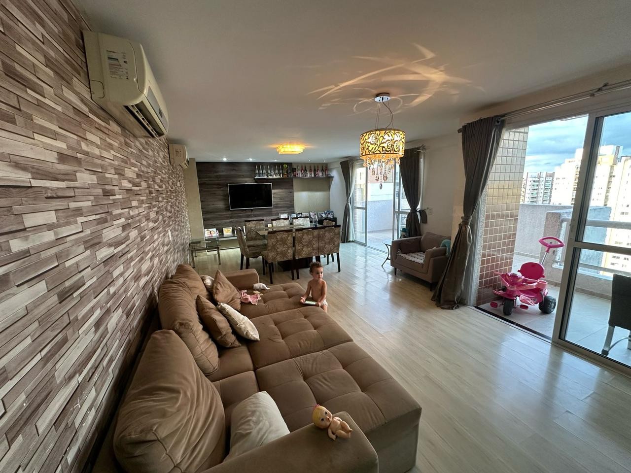 Apartamento à venda com 3 quartos, 220m² - Foto 2
