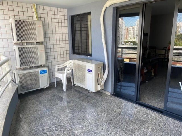 Apartamento à venda com 3 quartos, 136m² - Foto 1