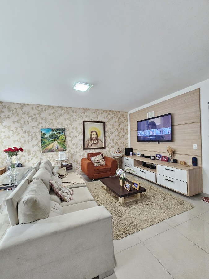 Casa de Condomínio à venda com 3 quartos, 200m² - Foto 1