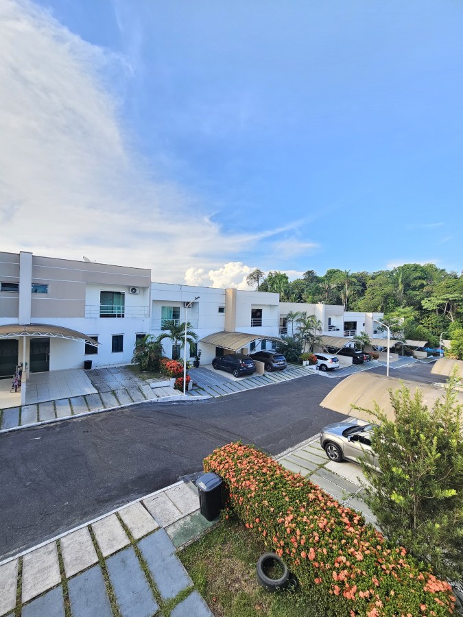 Casa de Condomínio à venda com 3 quartos, 200m² - Foto 4