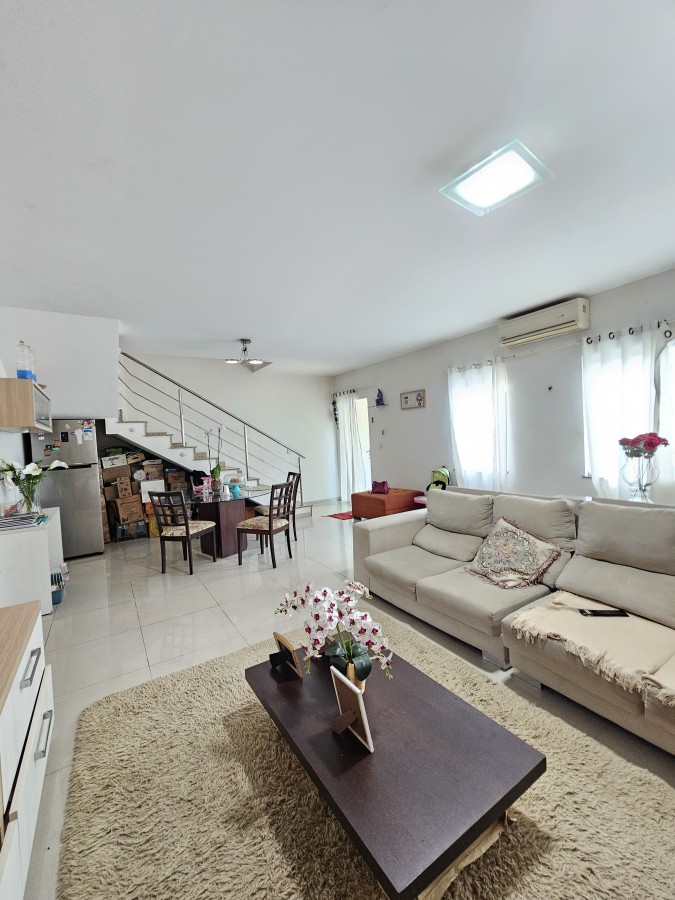 Casa de Condomínio à venda com 3 quartos, 200m² - Foto 14