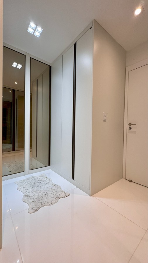 Apartamento à venda com 3 quartos, 169m² - Foto 7
