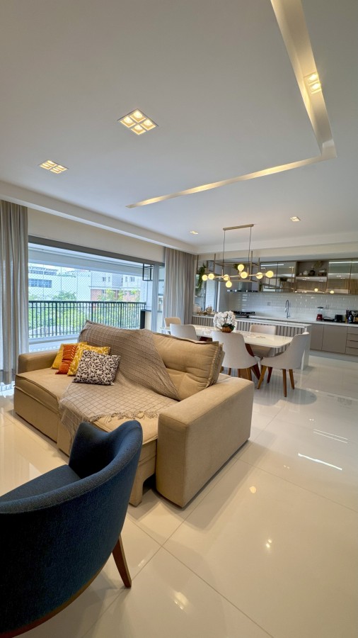 Apartamento à venda com 3 quartos, 169m² - Foto 13