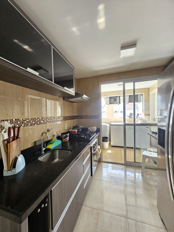 Cobertura à venda com 3 quartos, 220m² - Foto 3