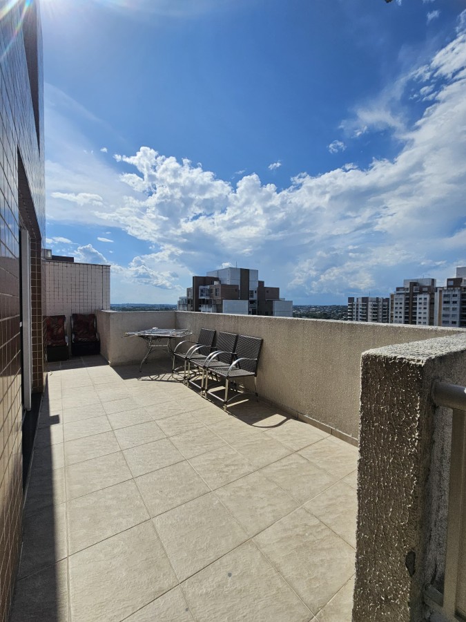 Cobertura à venda com 3 quartos, 220m² - Foto 1