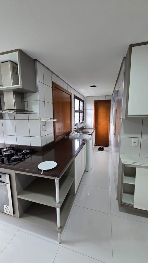 Apartamento para alugar com 3 quartos, 136m² - Foto 6