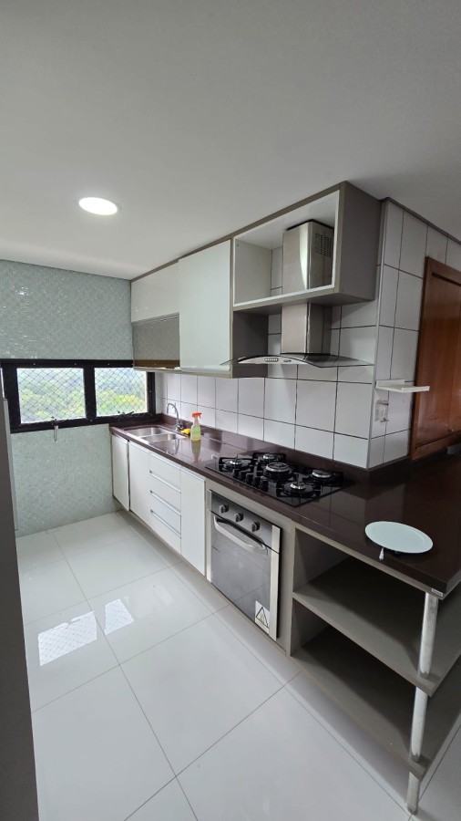 Apartamento para alugar com 3 quartos, 136m² - Foto 7