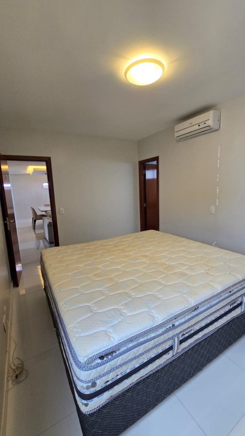 Apartamento para alugar com 3 quartos, 136m² - Foto 13