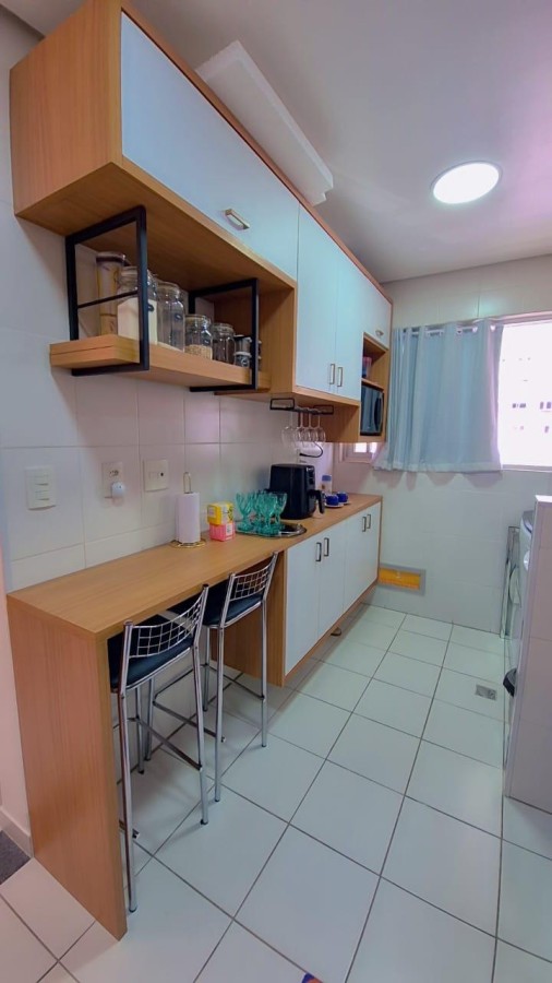 Apartamento à venda com 2 quartos, 66m² - Foto 2