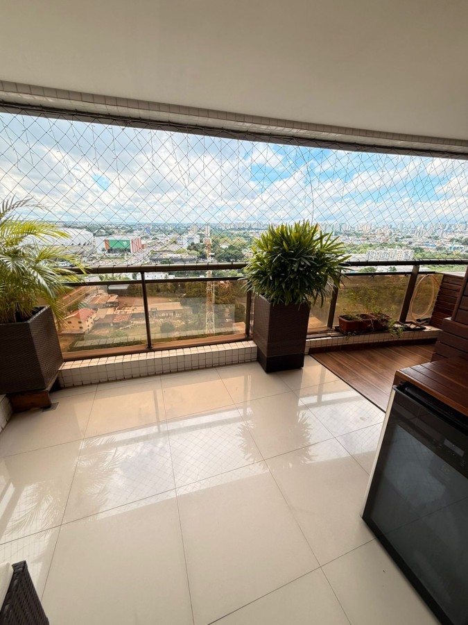 Apartamento à venda com 3 quartos, 110m² - Foto 1