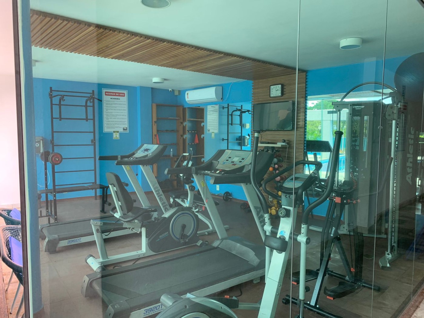 Apartamento à venda com 3 quartos, 107m² - Foto 19