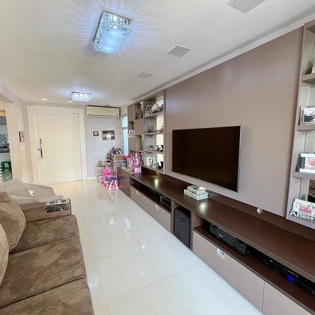 Casa de Condomínio à venda com 3 quartos, 220m² - Foto 4