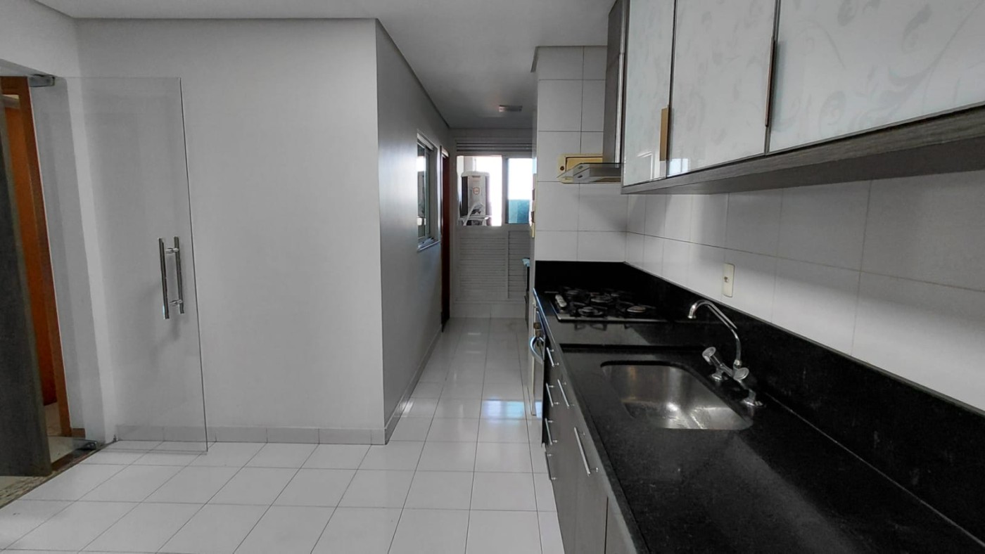 Apartamento à venda com 3 quartos, 147m² - Foto 9