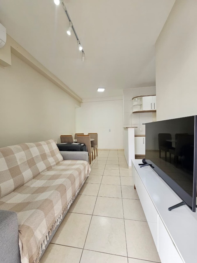 Apartamento à venda com 2 quartos, 69m² - Foto 2